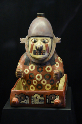 keramikfiguren aus der wari kultur